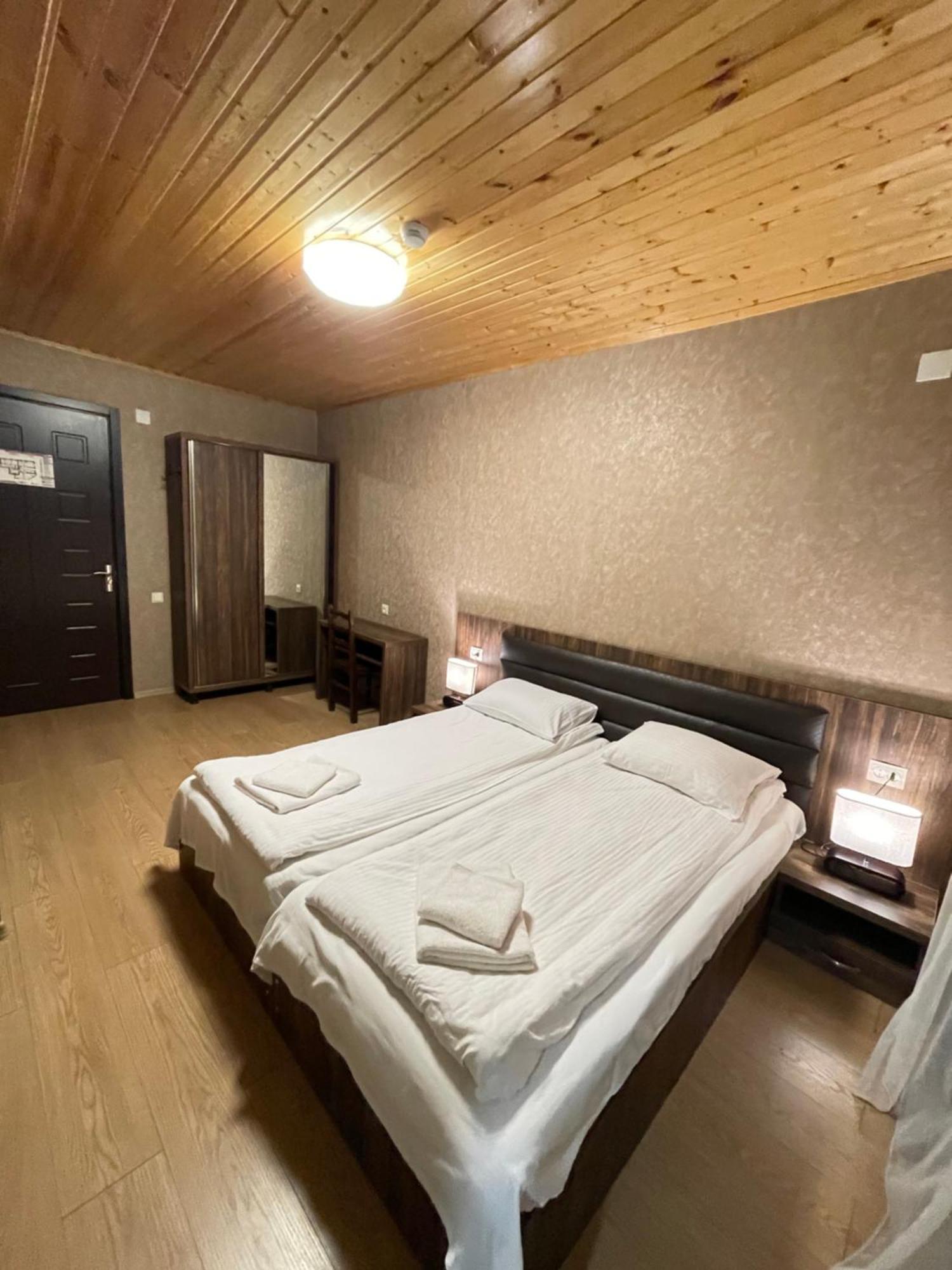Hotel Elite House Mestia Bilik gambar